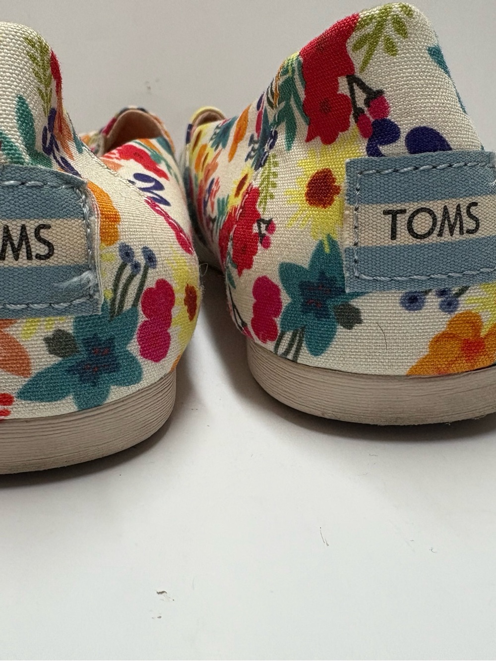 Toms Floral Classic Canvas Bloom Where You Are Planted Slip On Shoes Sz 7 - Picture 8 of 8